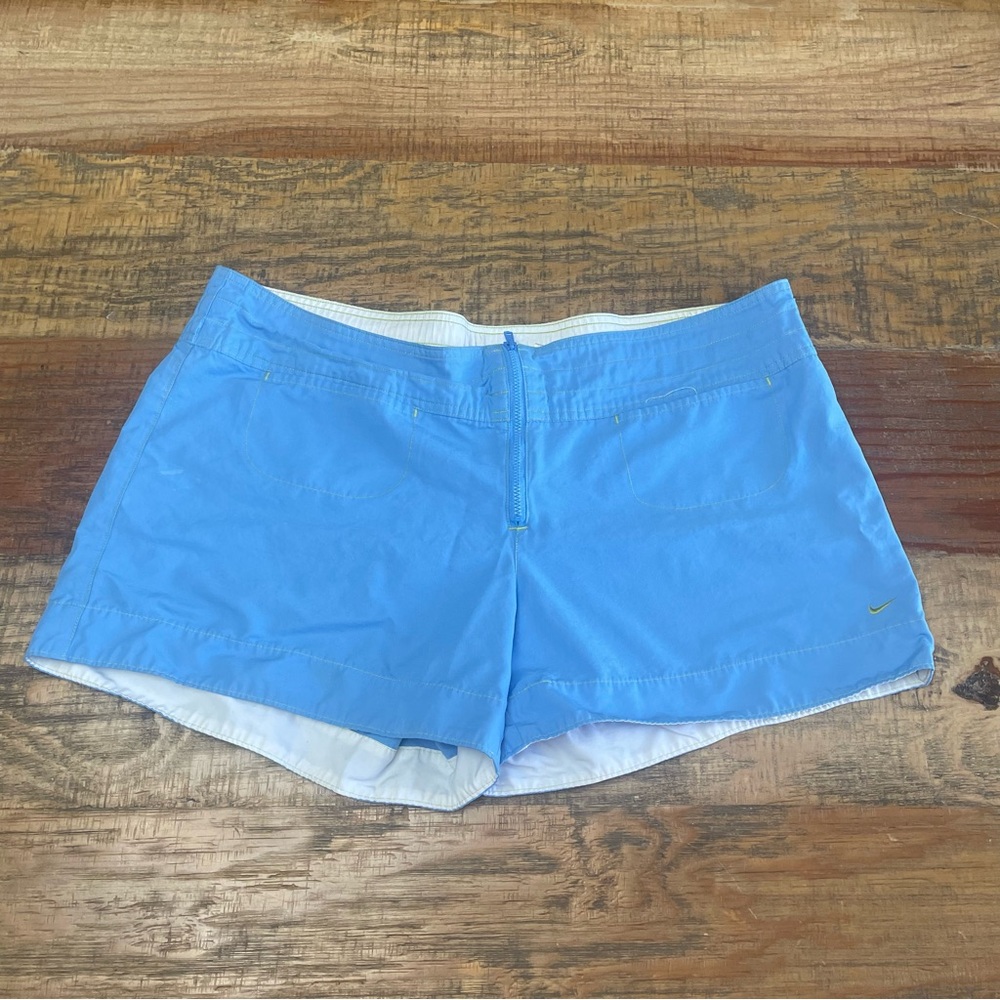 NIKE women’s XL Zipper Board Shorts Blue